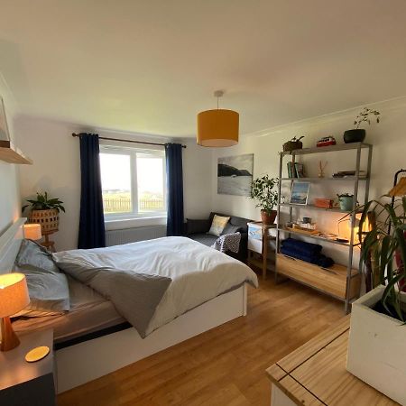 Sea Views On Fistral. Lovely Private Bedroom New Quay Dış mekan fotoğraf